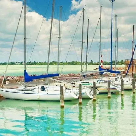 Apartment In Balatonvilagos/balaton 26340