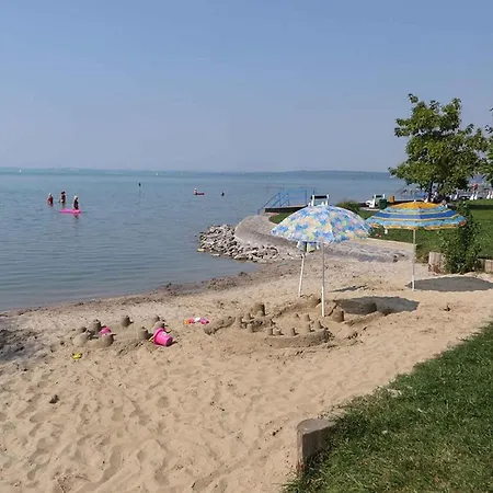 Apartment In Balatonvilagos/balaton 26340
