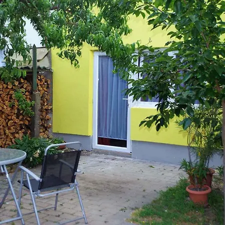 In Balatonvilagos/balaton 26340 Apartment